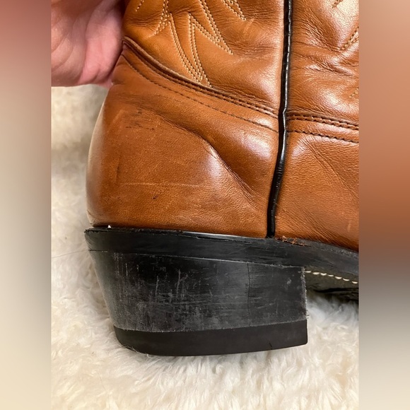 Vintage Honey Tan Leather Heeled Western Boots with Vibram Soles - Picture 9 of 16